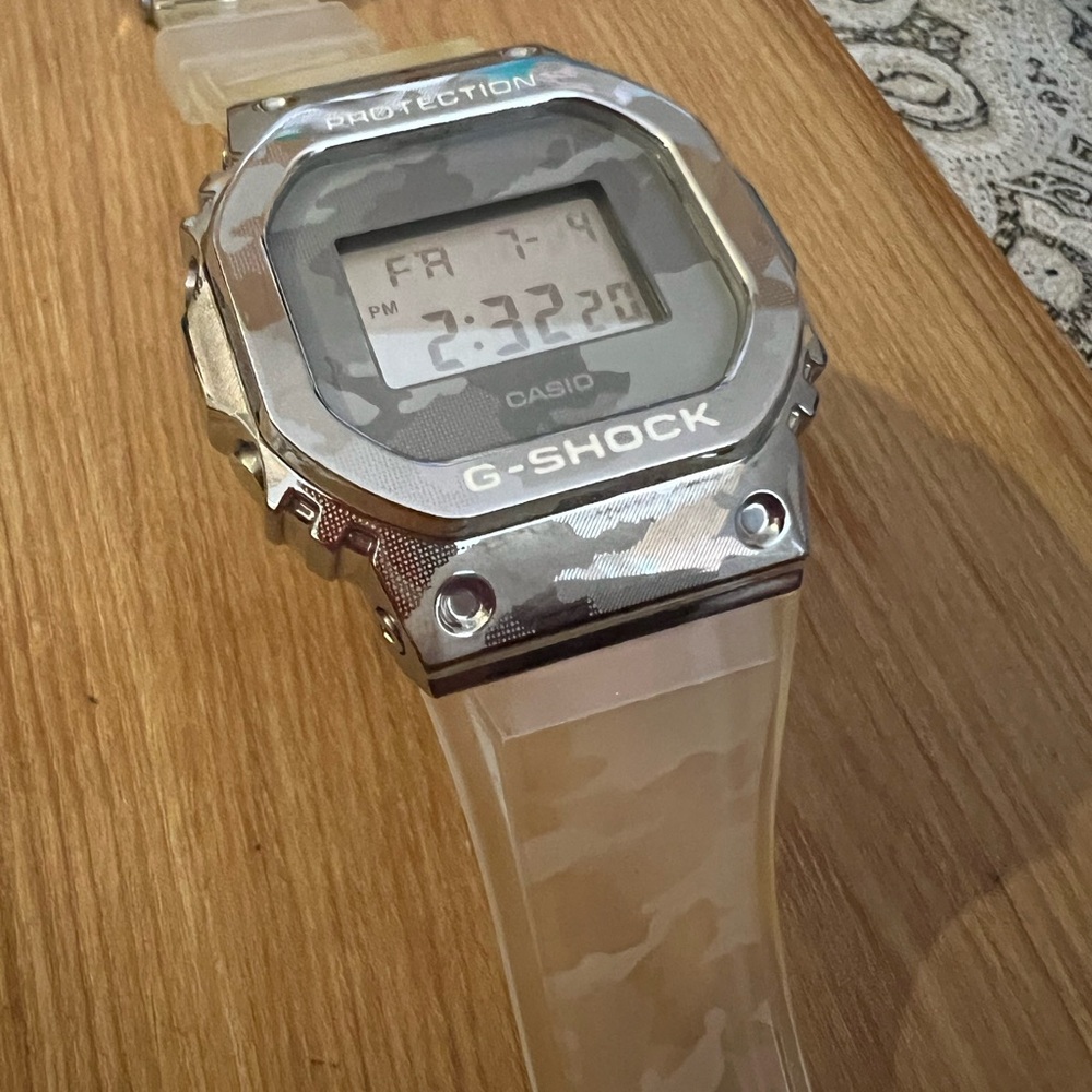 G-Shock Camouflage Silver Smartwatch